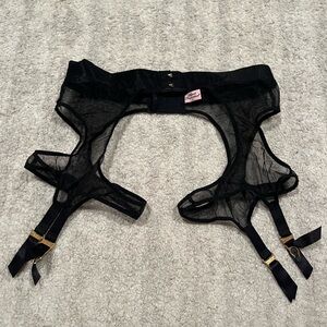 Agent provocateur garter
